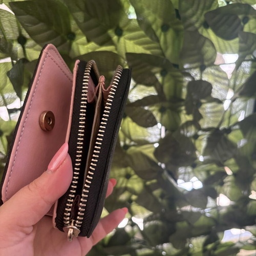 Mickey black wallet with zipper issue for repair or parts