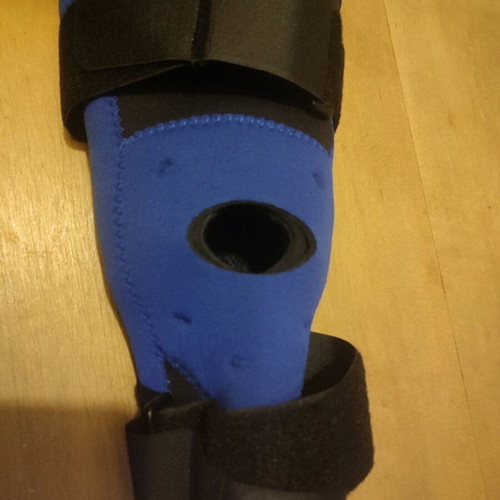 Ortholand Object 415 elastic knee brace with hole and stays, like new, size medium