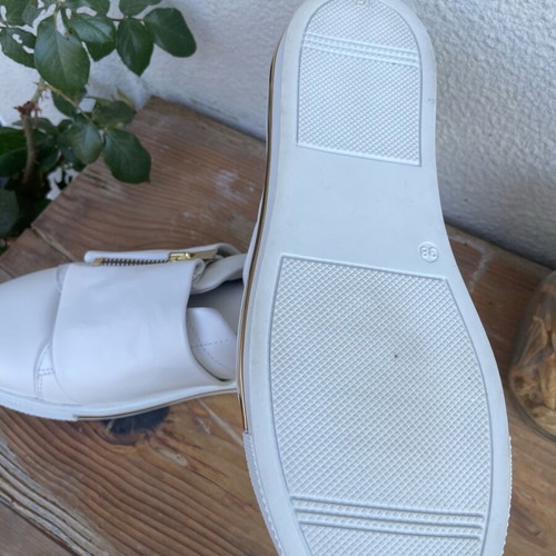 Mania white sneakers like new with gold details, size 38