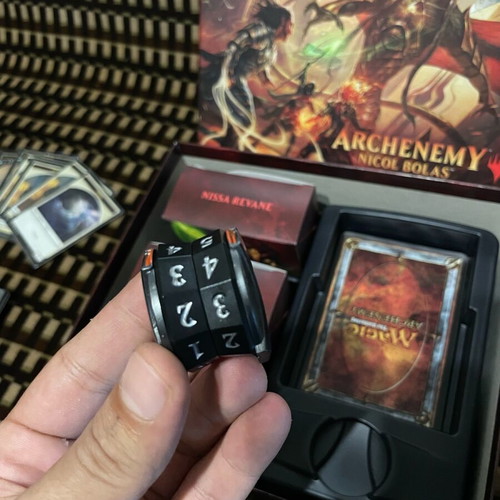 MTG Archenemy Nicol Bolas like new, 4 complete decks with cards
