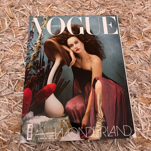 Vogue magazines like new, pack of 3 issues