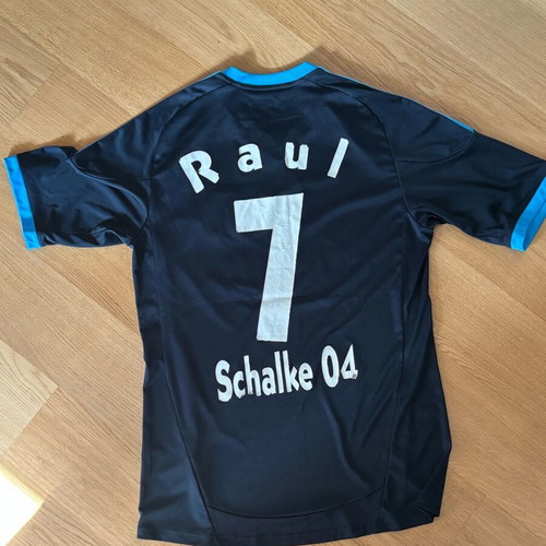 Raul Schalke 2010-2011 M jersey used, regular fit
