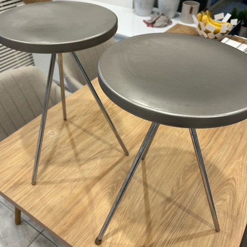 Anakie Metal metal stools used, set of 2, minimalist design