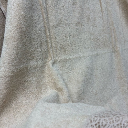 Body towels new, pack of 2 beige and 1 white gift