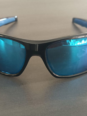 Oakley Turbine Sunglasses Matte Black Prizm Sapphire Polarized like new