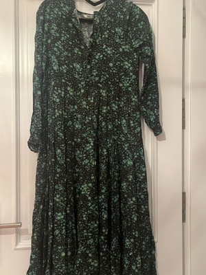 Zara dress like new, black and green, size S