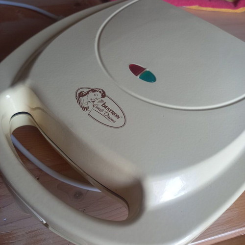 Cupcake machine Bestron like new