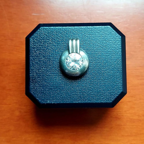 925 Silver Pendant with Zircon Like New