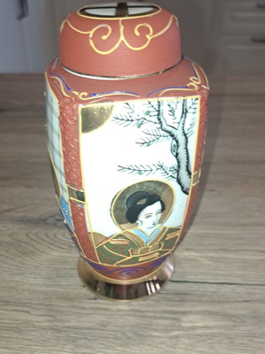 Japanese vase made of bone porcelain with 24k gold coating