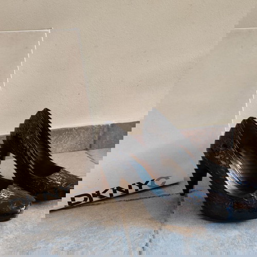 Dkny Willa λουστρίνι γόβες νούμερο 37 σαν καινούργιες, μαύρες