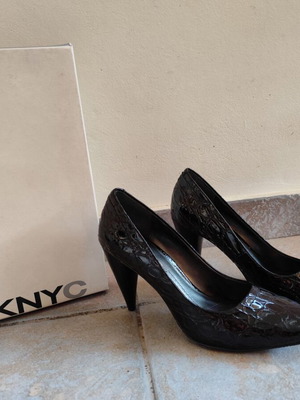 Dkny Willa patent leather shoes size 37 like new, black