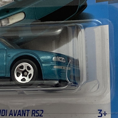 1994 Audi 80 Avant RS2 Hot Wheels Factory Fresh 1:64 car