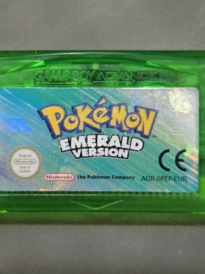 Pokemon Emerald Game Boy Advance cartridge used, authentic with dry battery