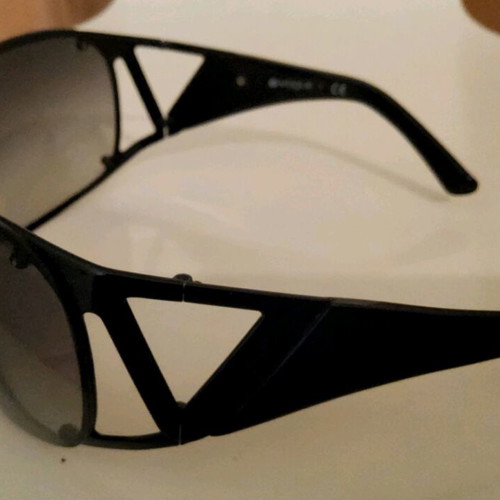 Vogue women's sunglasses like new with case