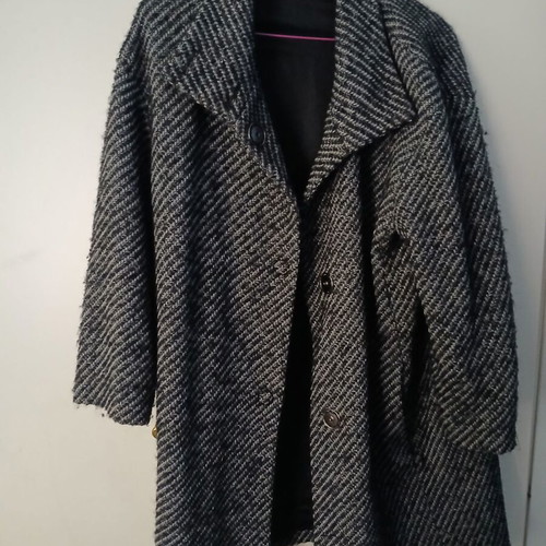 Sisley coat like new, herringbone pattern, black and grey