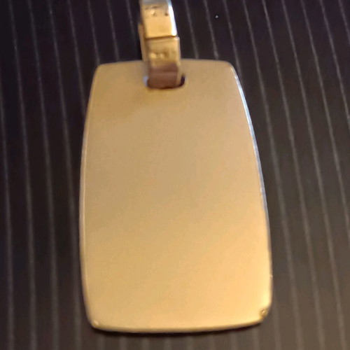 Gold pendant new with three gold colors, 5 grams