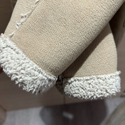 Girls' coat size 8, beige, like new, very warm