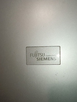 Fujitsu Amilo Pi 1556 monitor used