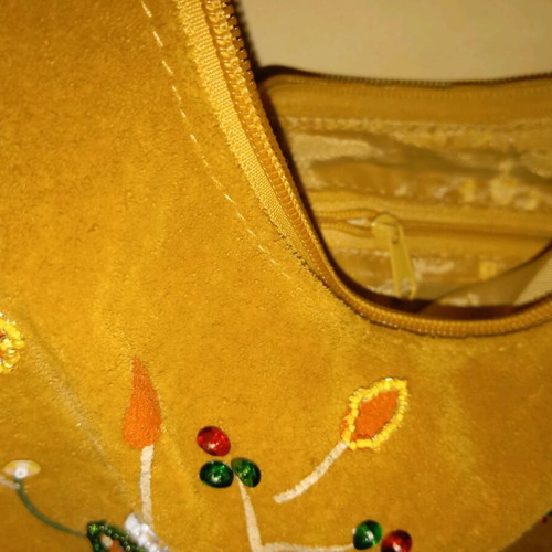 Castrine shoulder bags