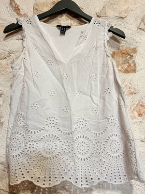 New Look Women's Sleeveless Top Used, Size 36, White