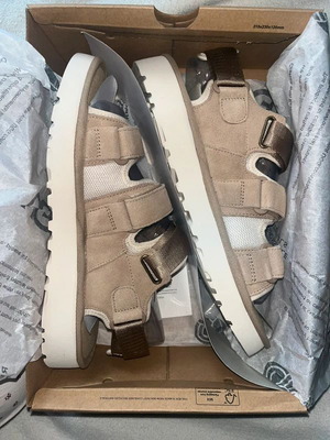 UGG Golden Coast Multistrap Flatform Sandals new, size 42