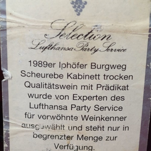 Iphöfer Burgweg Scheurebe Kabinett trocken 1989 wine bottle