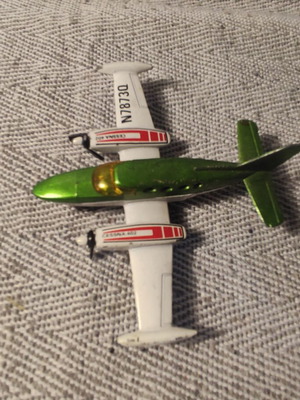 Lesney Cessna 402 airplane collectible, used, 9 cm, broken propellers