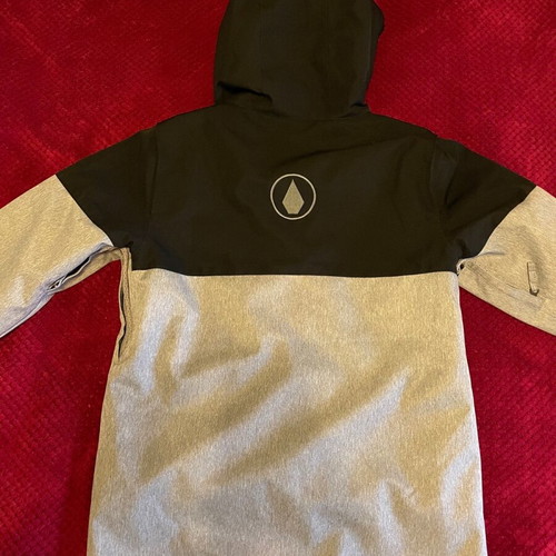 Volcom Ski Jacket 10k like new, waterproof 10,000
