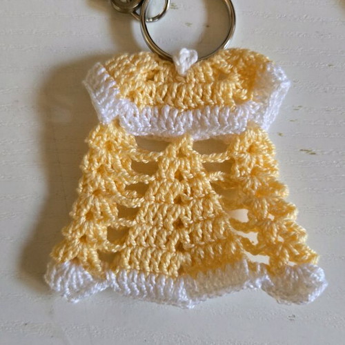 Handmade knitted keychain new, white and yellow