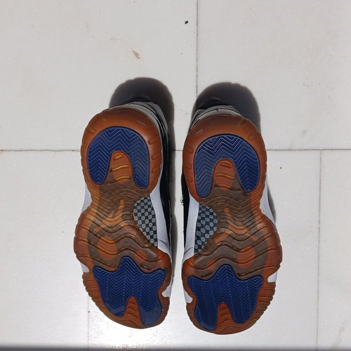 Space Jam 11 Style Basketball Shoes like new
