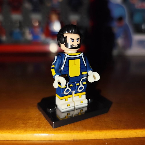 The Immortal minifigure like new with base and two expressions