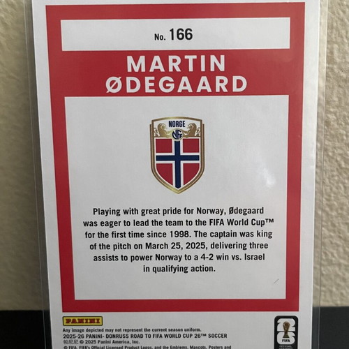 2025-26 Panini Donruss Road to World Cup Parallel Red and Green Martin Odegaard card like new