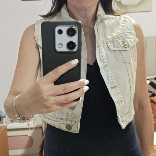 Pink Woman sleeveless denim vest like new, size S, blue