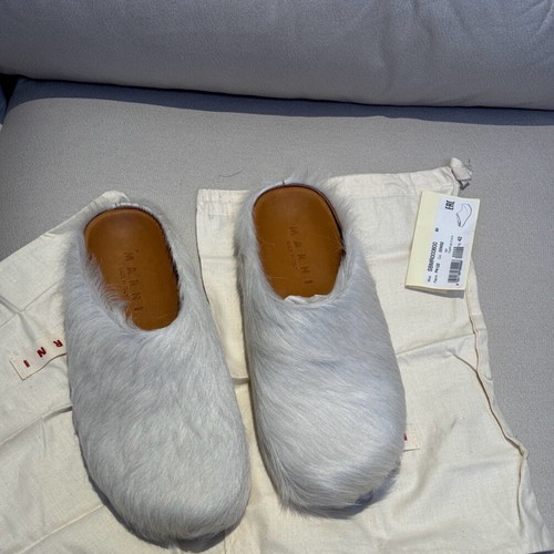 Marni Grey long-hair calfskin Fussbett sabot like new, size 42