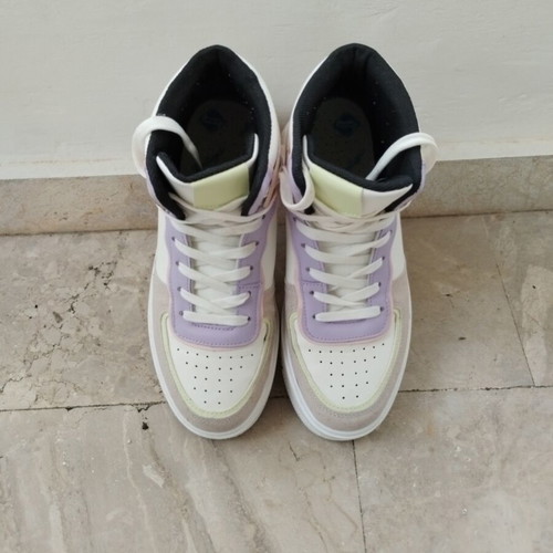 High-top sneakers like new, white with pastel purple and beige