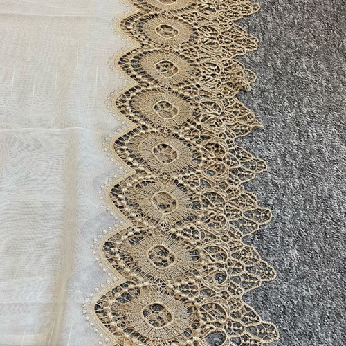Living room curtain beige with burgundy floral lace, like new, set of 2
