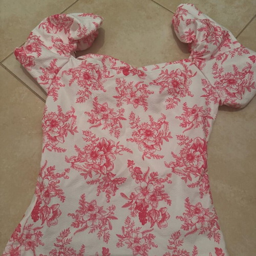 Floral women's blouse like new, pink, size small
