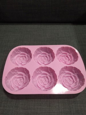 Silicone mold roses used