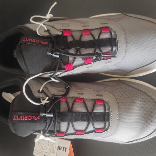 Men's athletic shoes size 45 new, gray and black