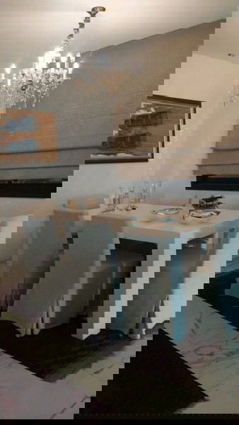Πωλείται τραπέζι τραπεζαρίας