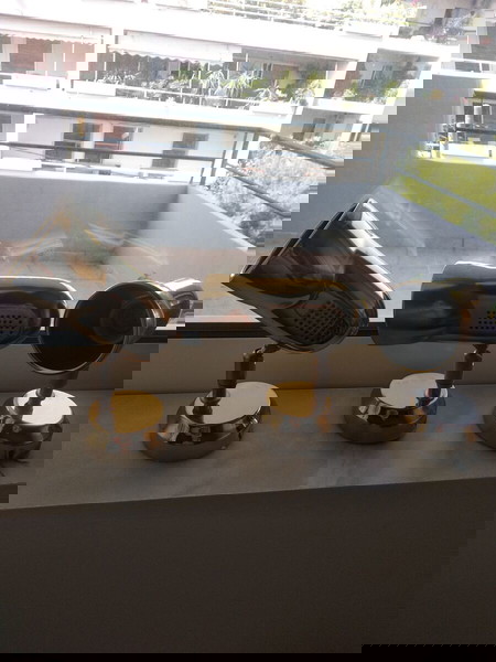 4 Φωτιστικά σποτ χρυσά περιστρεφόμενη κεφαλή επιτοίχια διάμετρος βάσης 8 εκ