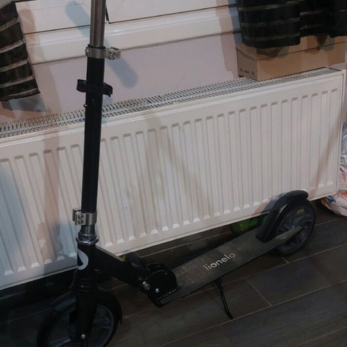 Lionelo folding scooter