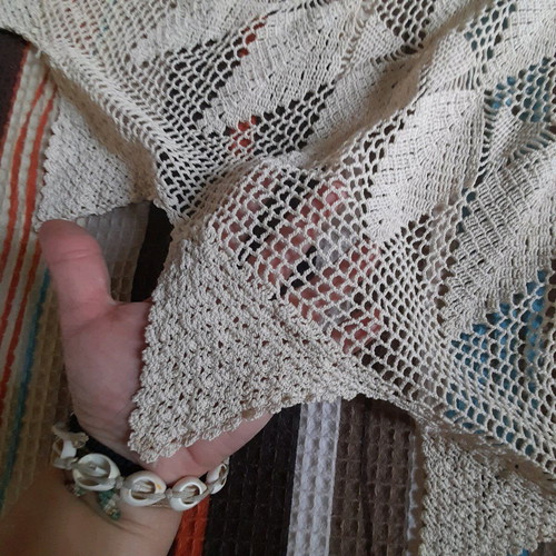 Handmade round tablecloth with crochet like new, beige