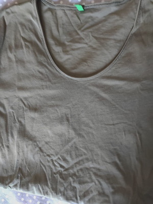 T-shirt Benetton μέγεθος M σαν καινούργιο