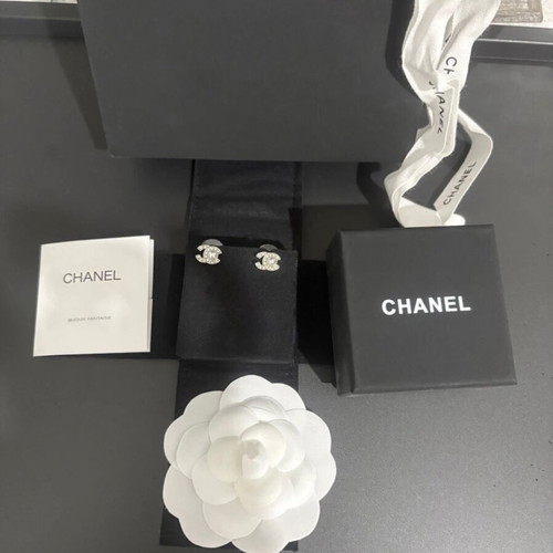 Chanel Classic Mini Logo Light Gold Stud Earrings like new with pearl