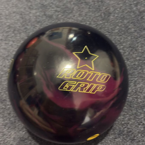 Bowling balls like new, set of 11