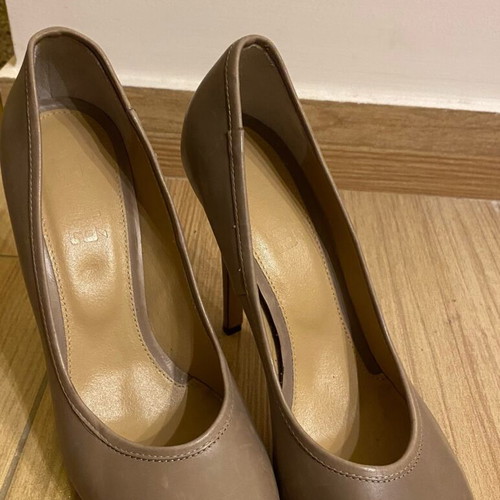 Key Té leather beige pumps size 39 new