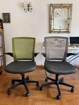 @Work Office Chairs pack of 2 used, mesh back, adjustable height