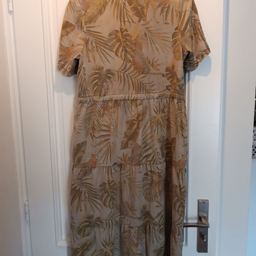 Desigual dress size S like new, green multicolor, knee length