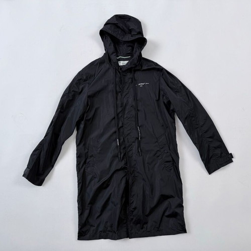 Off-White Unfinished Raincoat FW19 black, like new, size XS fits L